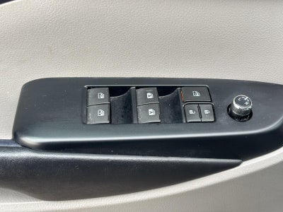 2017 Toyota Highlander LE V6 AWD (Natl)