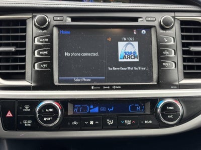 2017 Toyota Highlander LE V6 AWD (Natl)