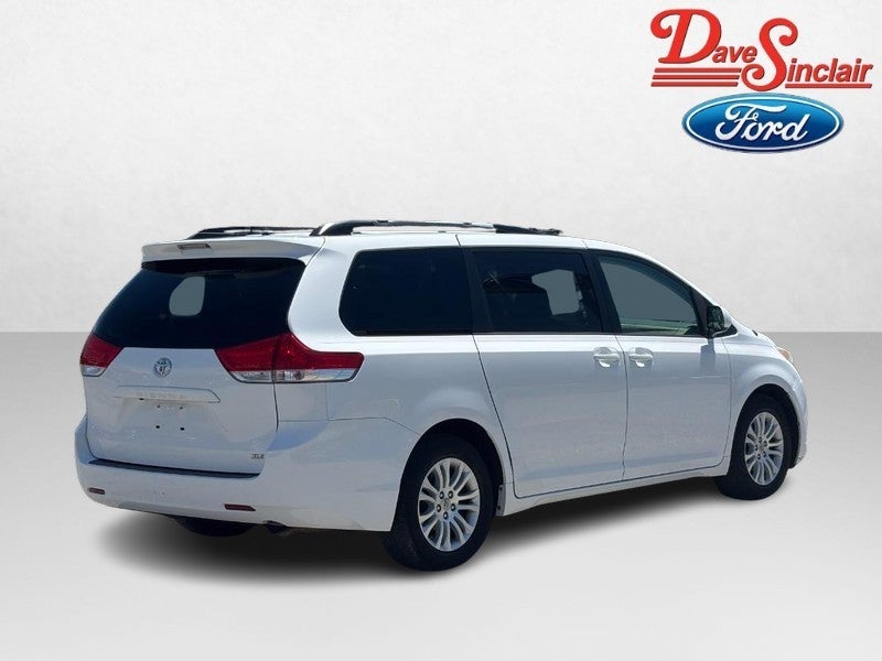 2014 Toyota Sienna 5dr 8-Pass Van V6 XLE FWD (Natl)