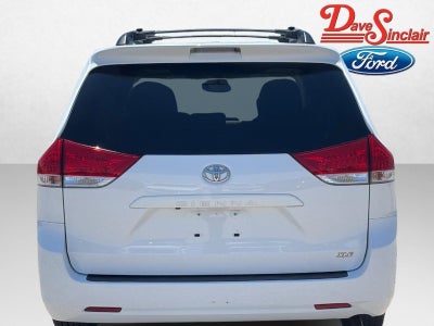 2014 Toyota Sienna 5dr 8-Pass Van V6 XLE FWD (Natl)
