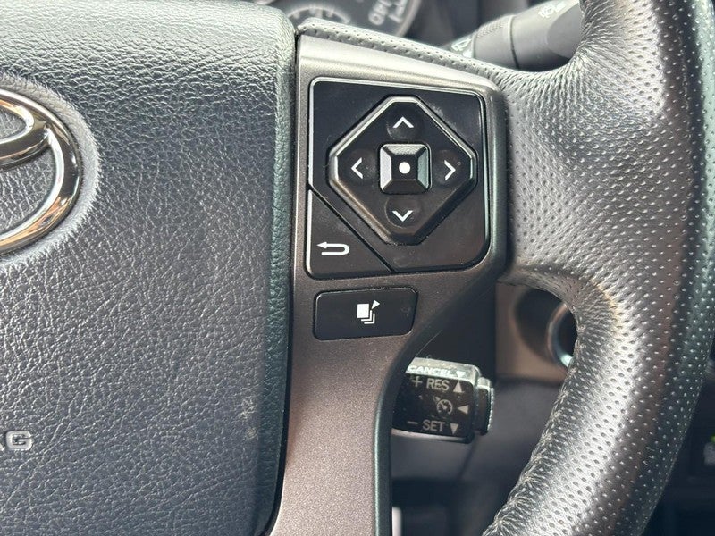 2017 Toyota Tacoma TRD Pro Double Cab 5' Bed V6 4x4 MT (Natl)