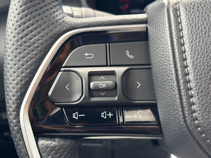2023 Toyota Tundra 4WD Platinum CrewMax 5.5' Bed (Natl)