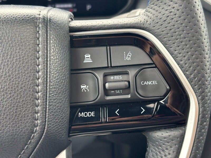2023 Toyota Tundra 4WD Platinum CrewMax 5.5' Bed (Natl)