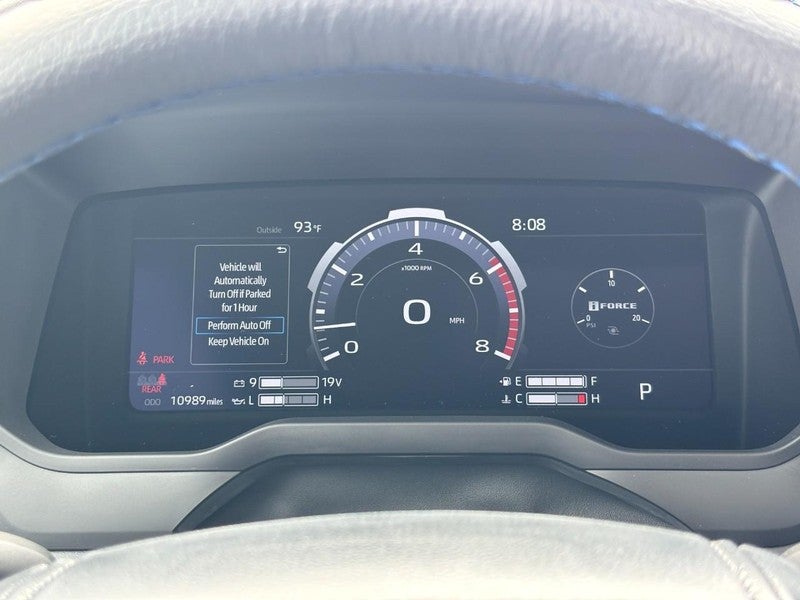 2023 Toyota Tundra 4WD Platinum CrewMax 5.5' Bed (Natl)