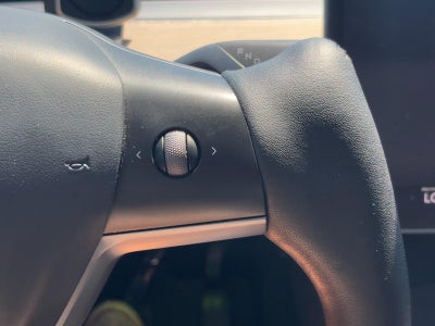 2024 Tesla Model Y Long Range AWD