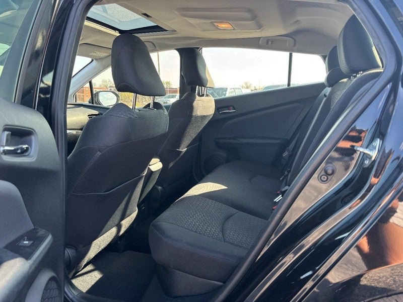 2017 Toyota Prius Two (Natl)