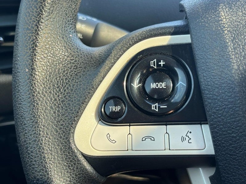 2017 Toyota Prius Two (Natl)