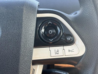 2017 Toyota Prius Two (Natl)