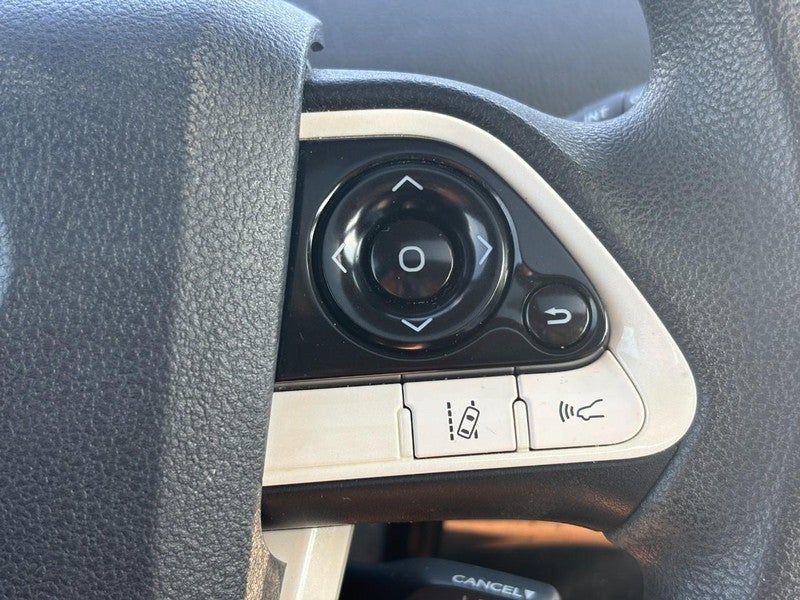 2017 Toyota Prius Two (Natl)