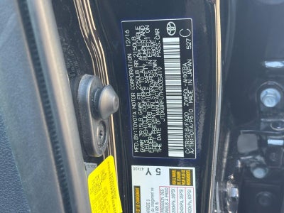 2017 Toyota Prius Two (Natl)