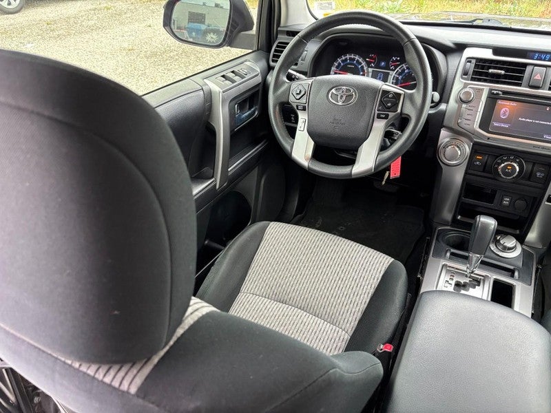 2017 Toyota 4Runner SR5 4WD (Natl)