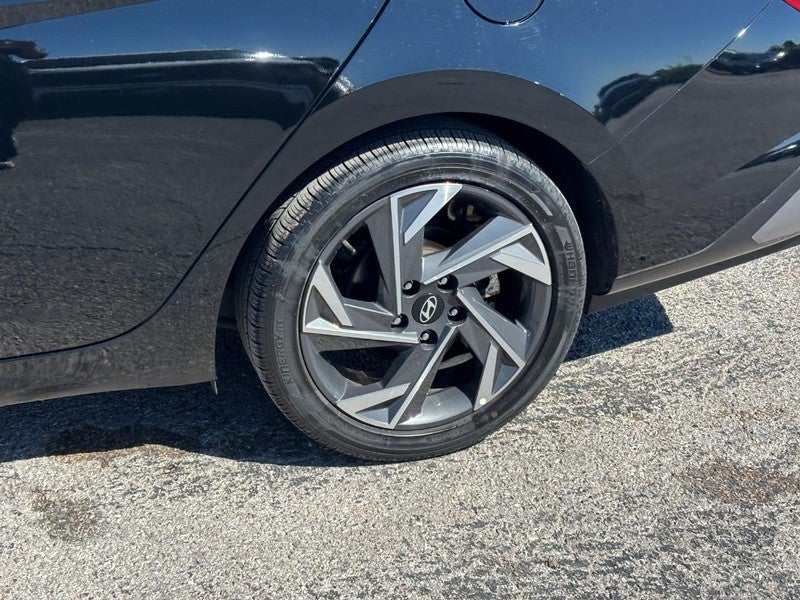 2024 Hyundai Elantra Hybrid Limited DCT