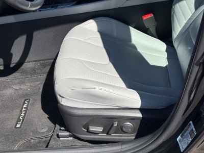 2024 Hyundai Elantra Hybrid Limited DCT