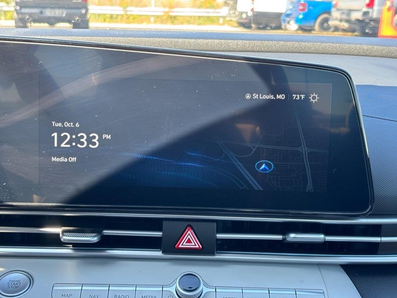 2024 Hyundai Elantra Hybrid Limited DCT