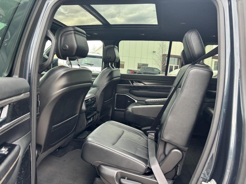 2023 Jeep Wagoneer L Series III 4x4