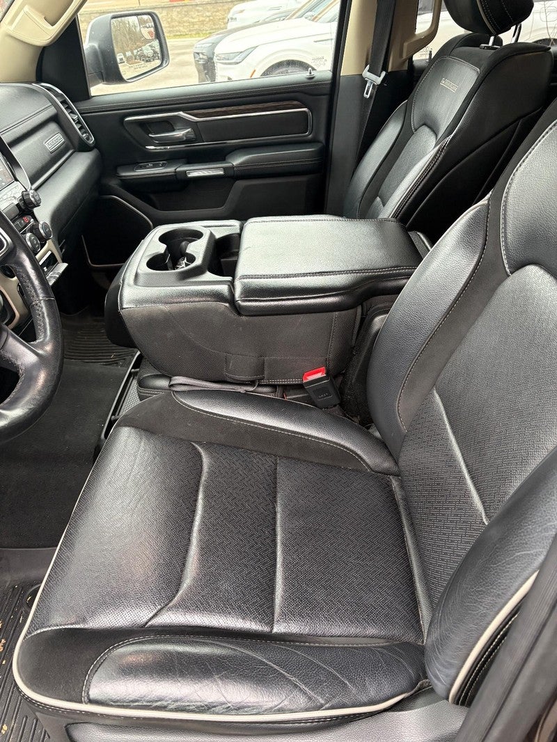 2019 RAM 1500 4WD Laramie Crew Cab