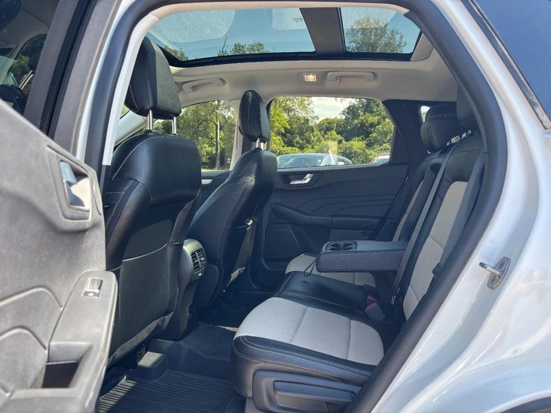 2022 Ford Escape Titanium AWD