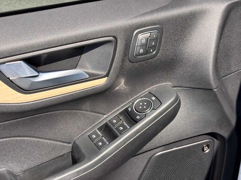 2022 Ford Escape Titanium AWD