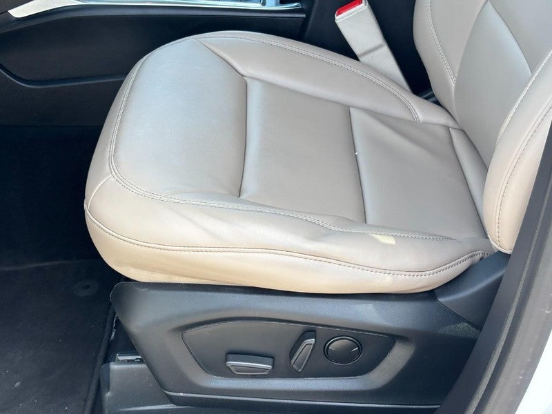 2023 Ford Explorer XLT 4WD
