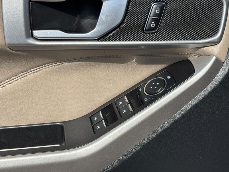 2023 Ford Explorer XLT 4WD