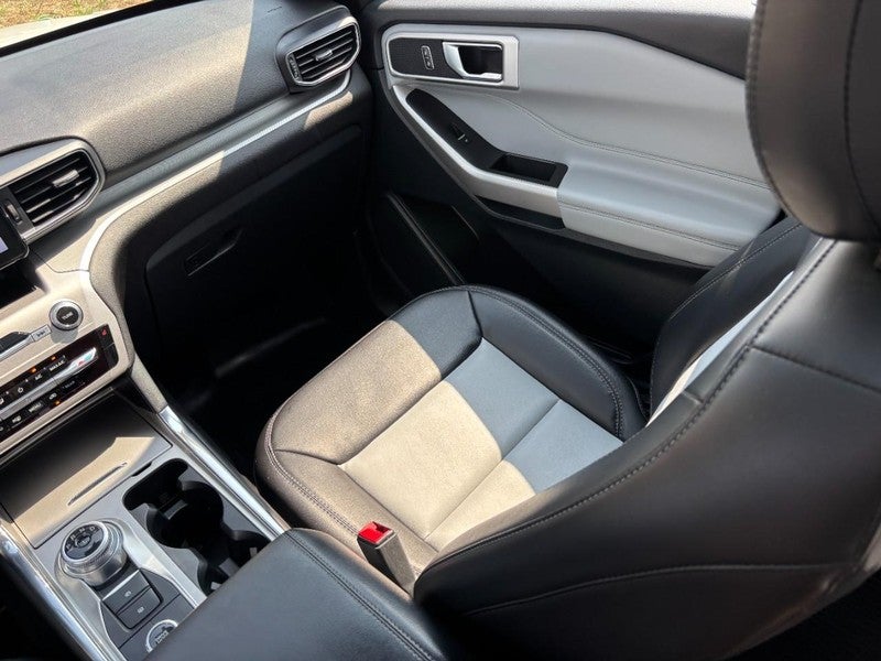 2022 Ford Explorer XLT 4WD