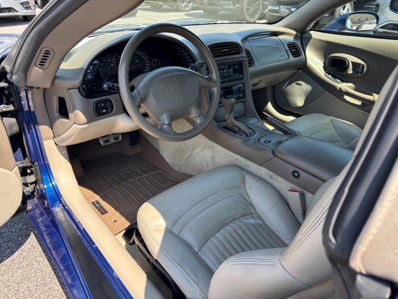2004 Chevrolet Corvette 2dr Convertible