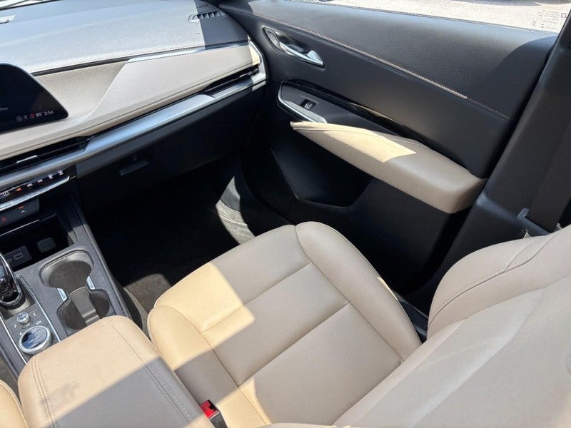 2024 Cadillac XT4 FWD 4dr Luxury