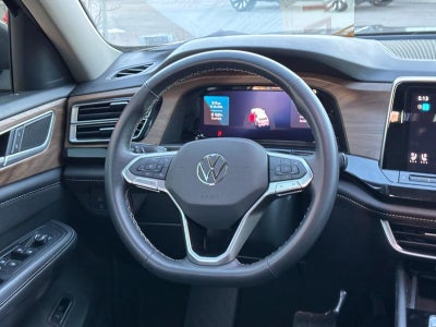 2025 Volkswagen Atlas 2.0T SE w/Technology 4MOTION