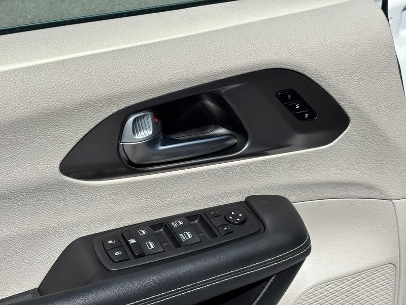 2024 Chrysler Pacifica Touring L FWD
