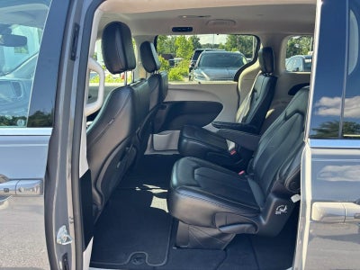 2023 Chrysler Pacifica Touring L FWD