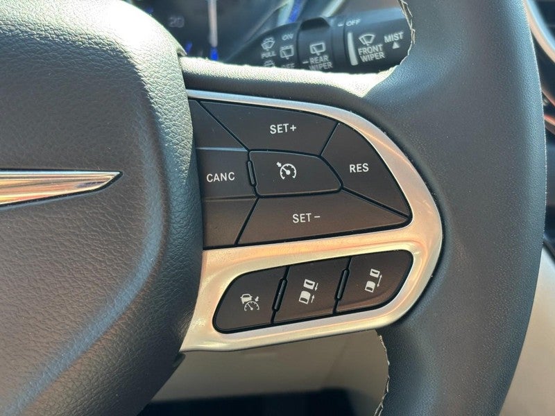 2023 Chrysler Pacifica Touring L FWD