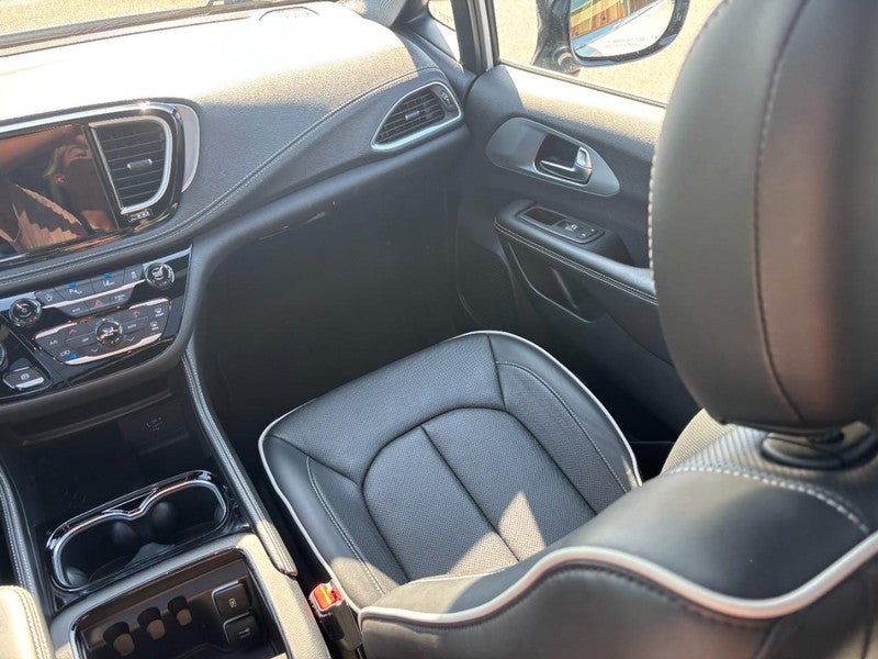 2026 Chrysler Pacifica Limited FWD