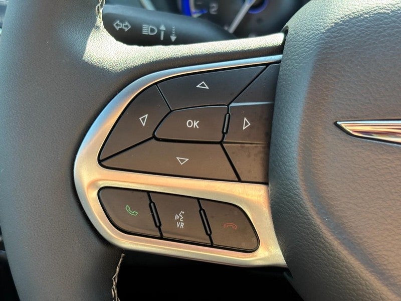 2026 Chrysler Pacifica Limited FWD