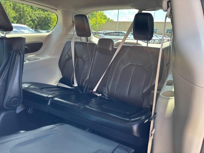 2024 Chrysler Pacifica Hybrid Select FWD