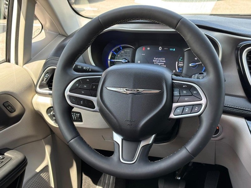 2024 Chrysler Pacifica Hybrid Select FWD