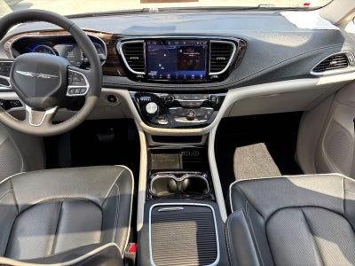 2024 Chrysler Pacifica Limited AWD