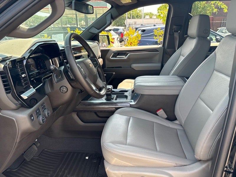 2025 Chevrolet Silverado 1500 4WD Crew Cab 147" LTZ