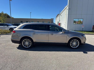 2019 Lincoln MKT Standard
