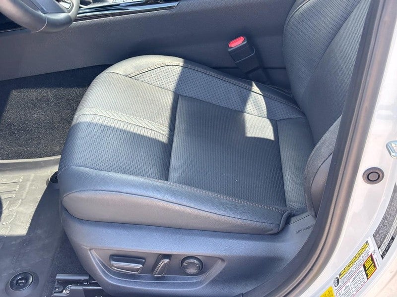 2025 Toyota Camry XLE (Natl)