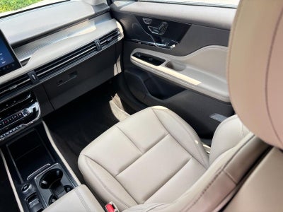 2023 Lincoln Corsair Standard FWD