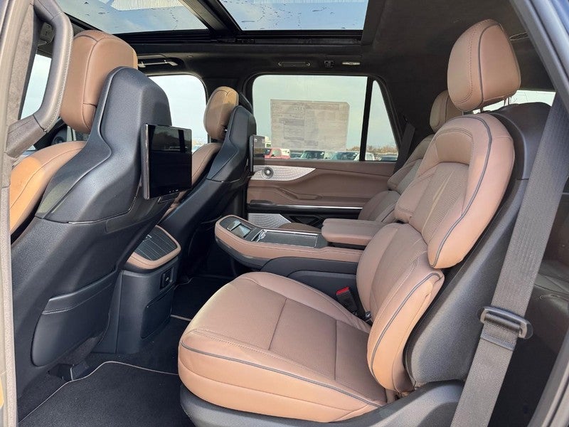 2025 Lincoln Navigator Black Label 4x4