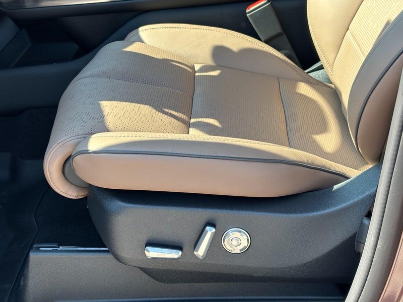 2027 Lincoln Navigator Black Label 4x4