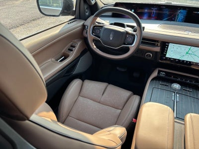 2027 Lincoln Navigator Black Label 4x4