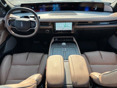 2027 Lincoln Navigator Black Label 4x4