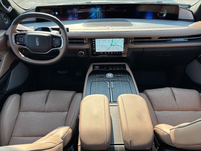 2027 Lincoln Navigator Black Label 4x4