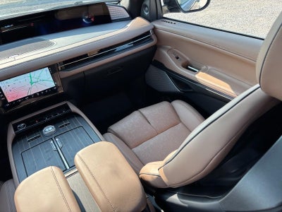 2027 Lincoln Navigator Black Label 4x4