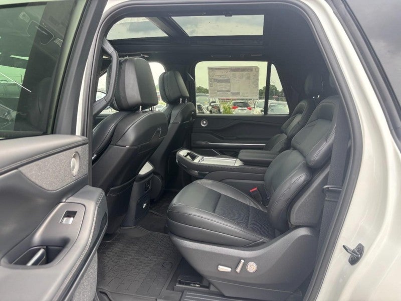 2027 Lincoln Navigator L Reserve 4x4