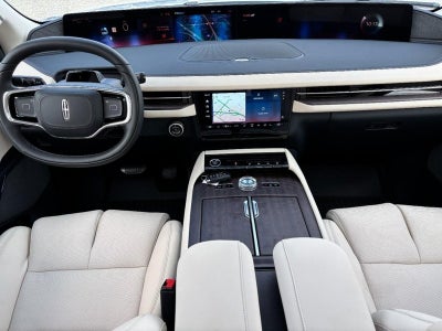 2027 Lincoln Navigator L Reserve 4x4