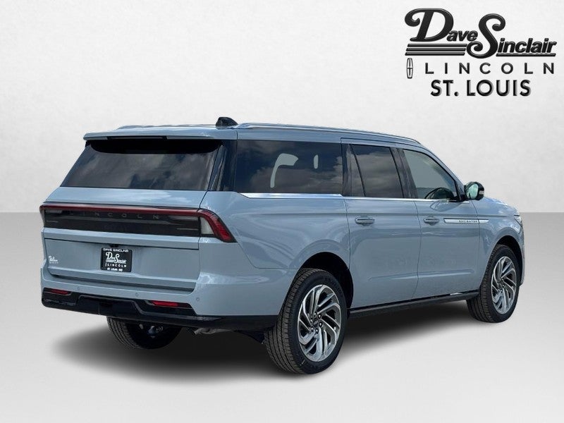 2027 Lincoln Navigator L Reserve 4x4