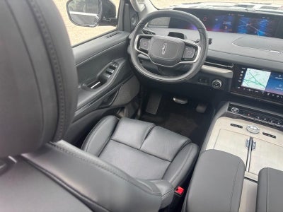2027 Lincoln Navigator L Reserve 4x4